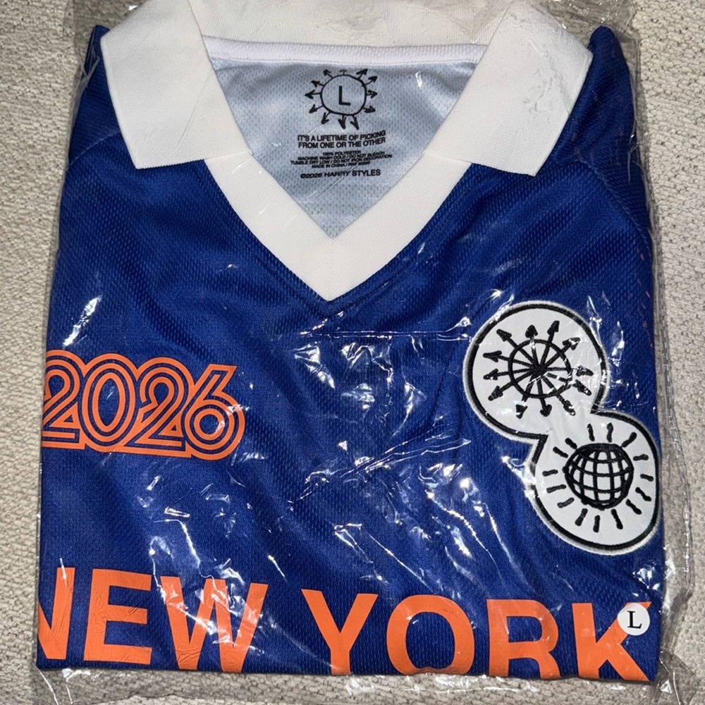 NEW! Harry Styles MSG Jersey EXCLUSIVE! LARGE! NEW IN BAG! NEW YORK EXCLUSIVE! - Picture 4 of 4